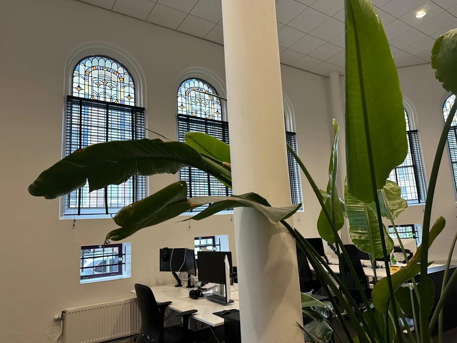 Foto van het kantoor in de kerk.